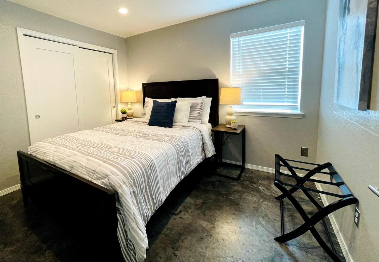 Evie'S Campus-Close 2 Bedroom Luxury Oklahoma City Esterno foto