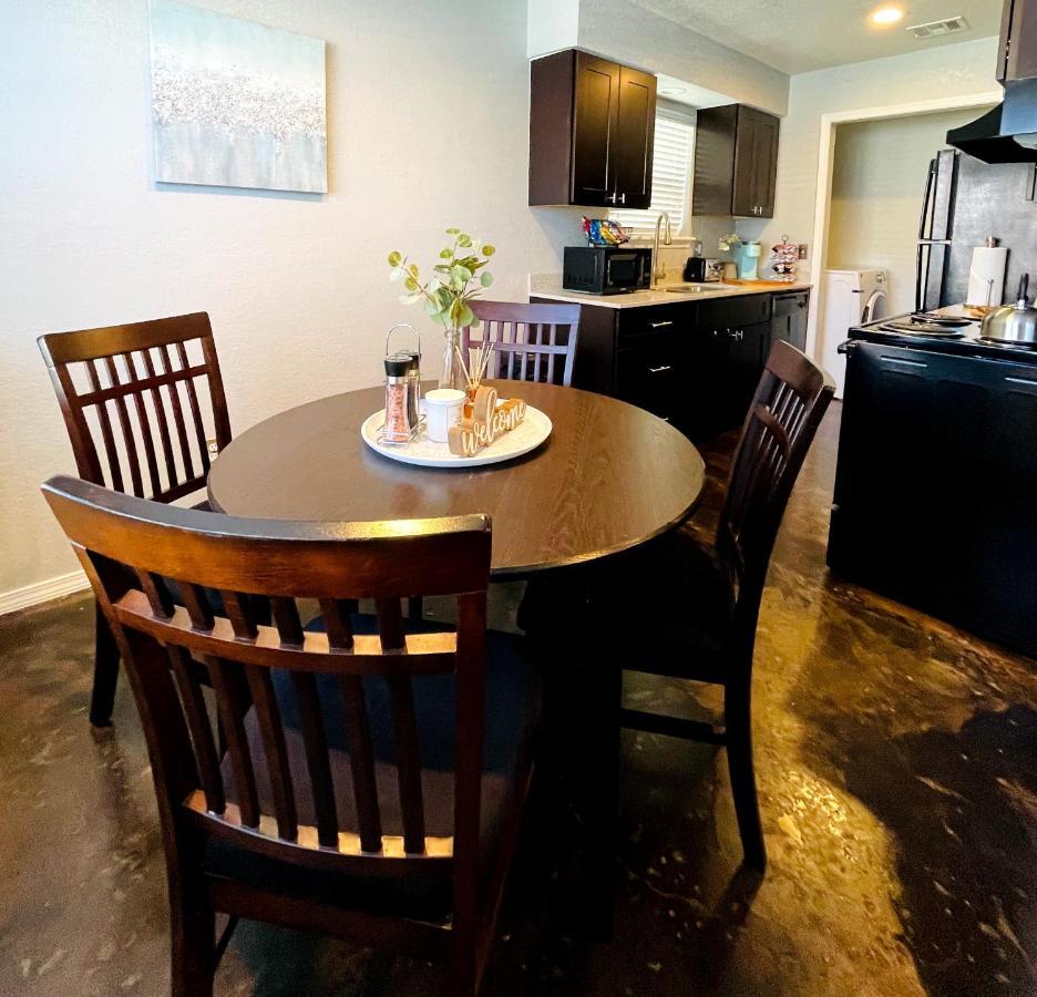 Evie'S Campus-Close 2 Bedroom Luxury Oklahoma City Esterno foto