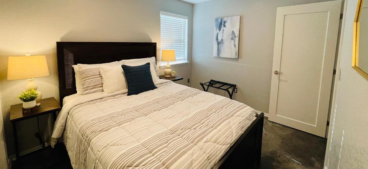Evie'S Campus-Close 2 Bedroom Luxury Oklahoma City Esterno foto